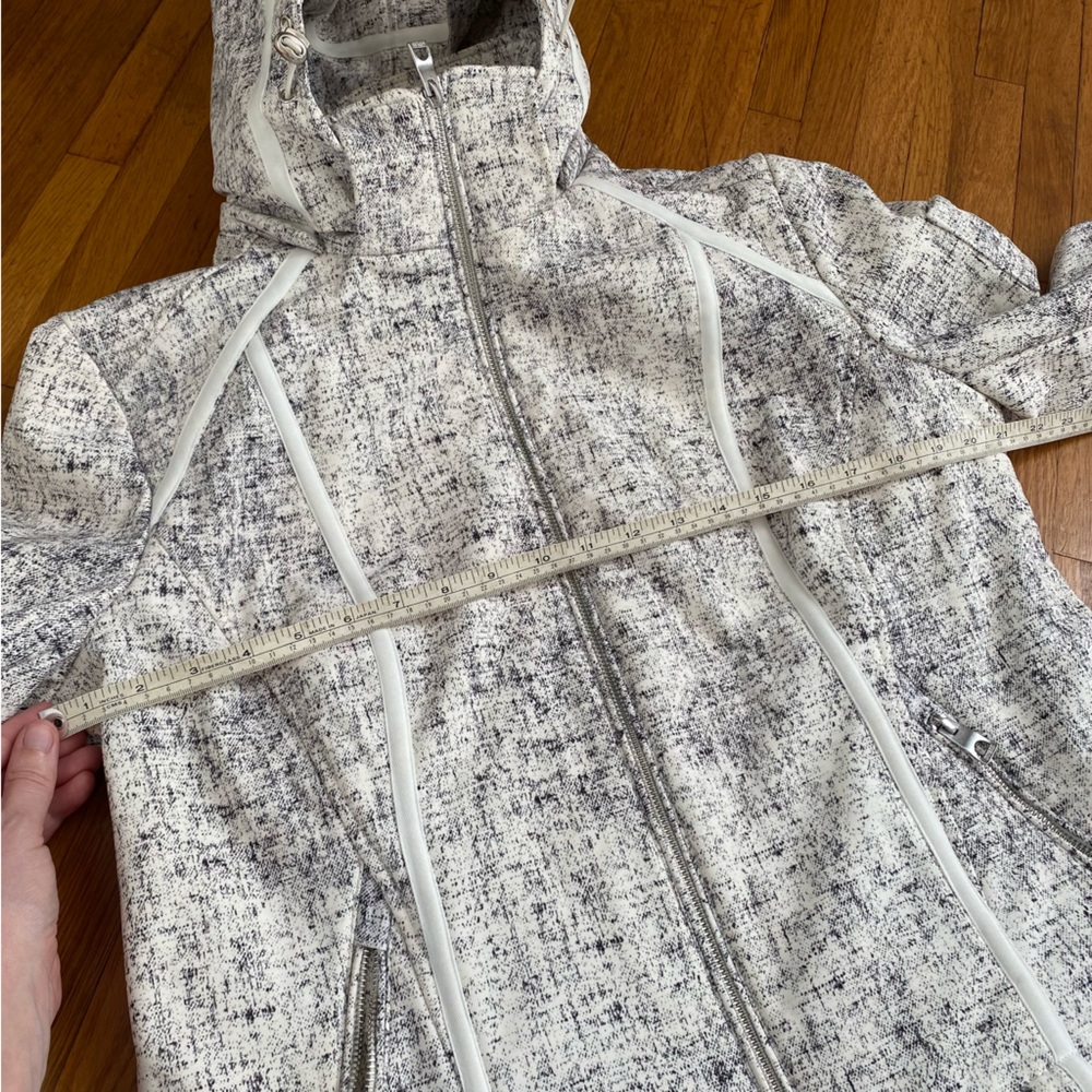 Guess Winter Jacket - Picture 14 of 16